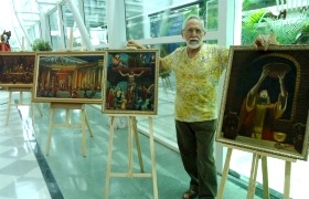 Aos 74 anos, artista retrata em telas as belezas da Paixão